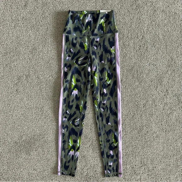 Aerie High Waist Leopard Stripe Move Leggings XS - Picture 1 of 12